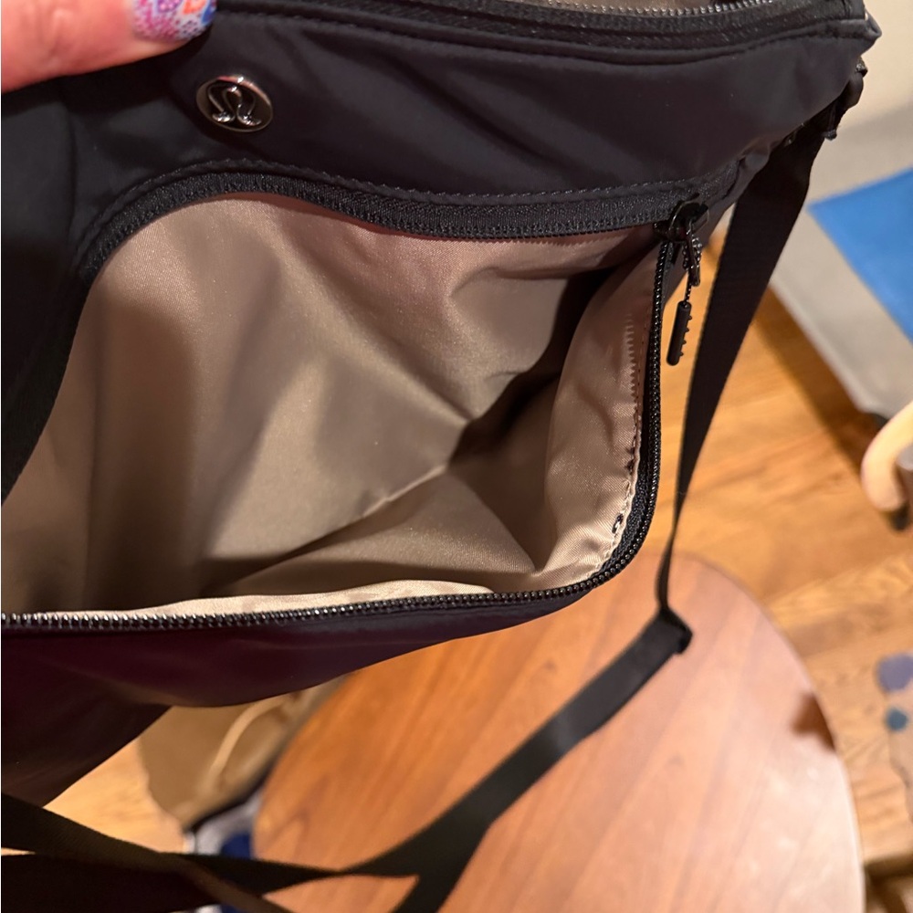 lululemon athletica Black Messenger Bag - Picture 5 of 8